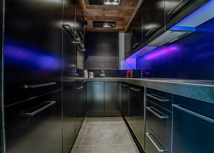 Cozy And Modern In Prime Location